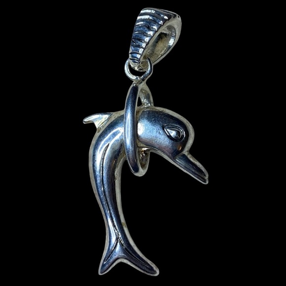 Vintage Dolphin Pendant in Silver (Tone/SP*) 14 grams - Picture 1 of 6